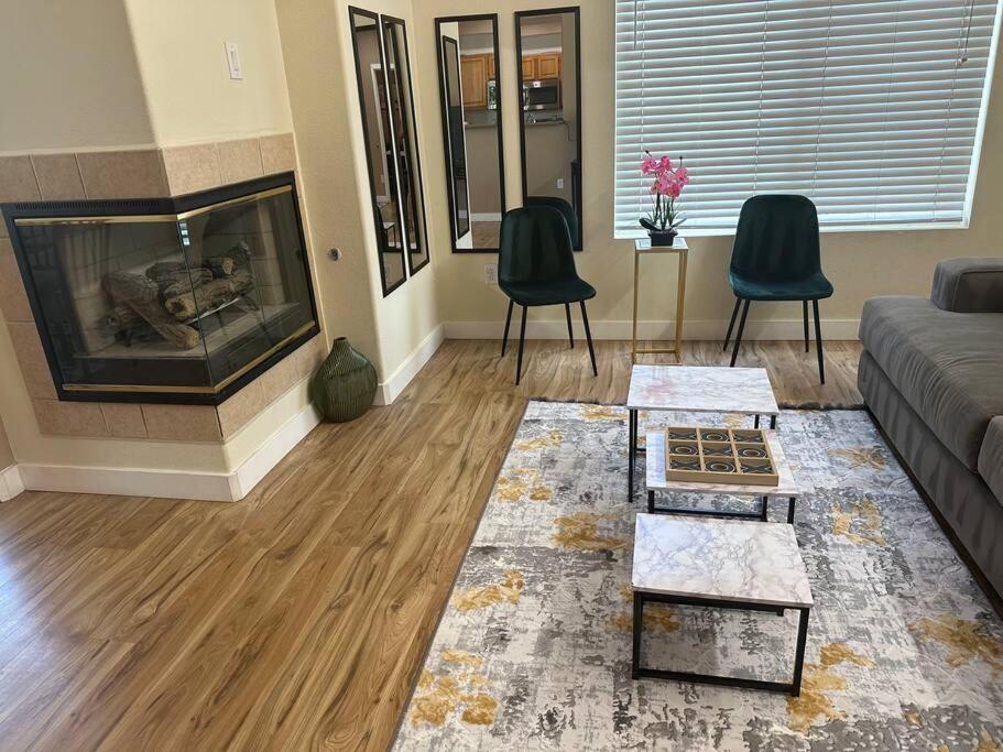 2Br Condo 15 Mins To Downtown Phoenix With Pool & Spa Εξωτερικό φωτογραφία